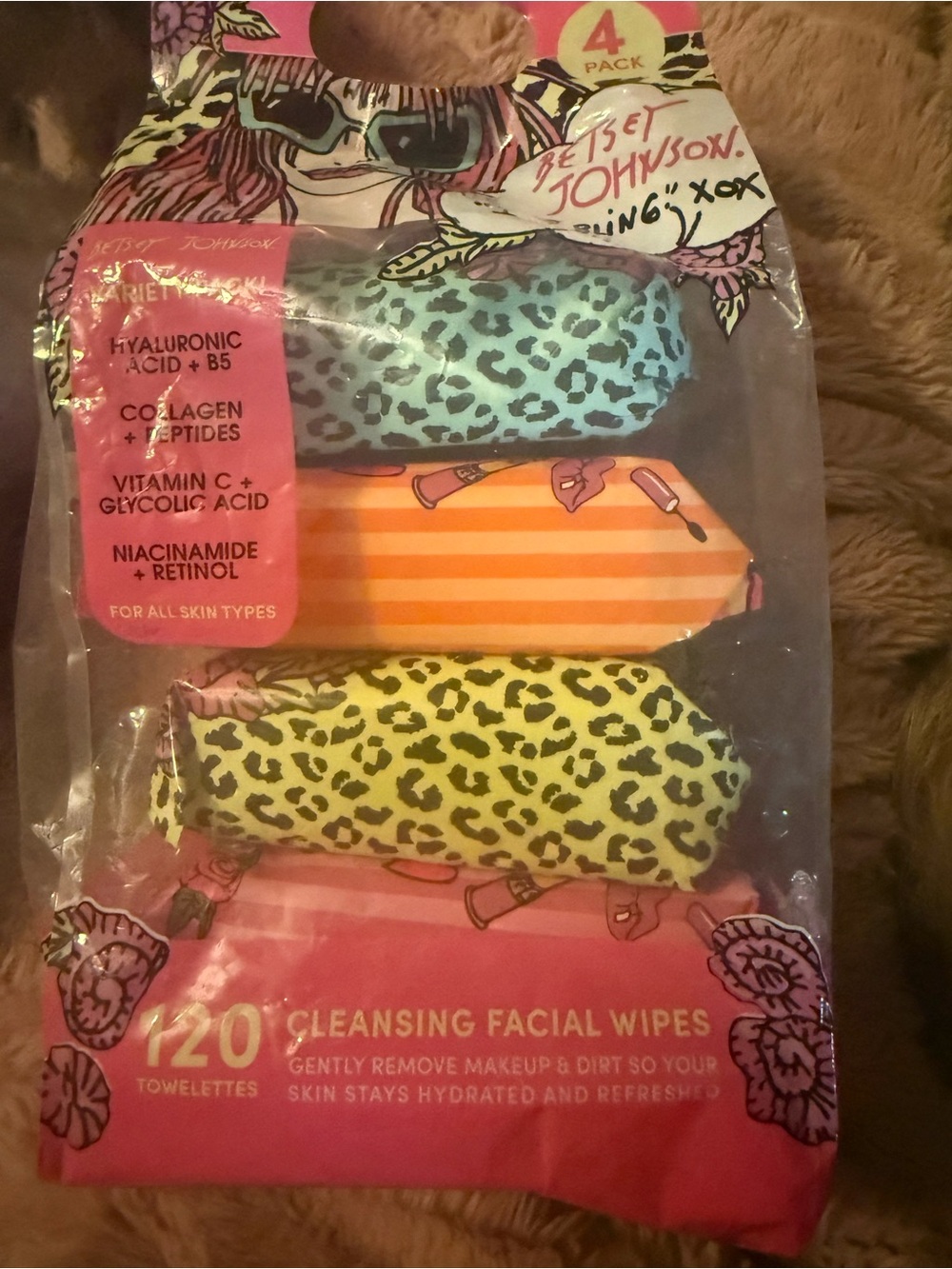 Betsey Johnson Cleansing Facial Wipes Variety Pack, 120 wipes (4 packs of 30)